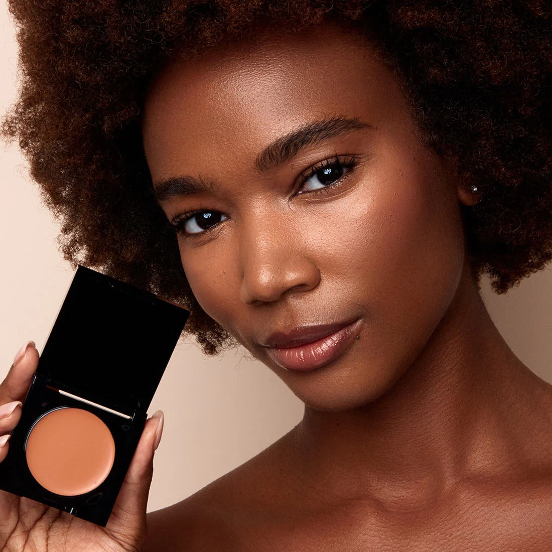 Under Eye Brightener – Dark Circle Corrector & Instant Eye Illuminator