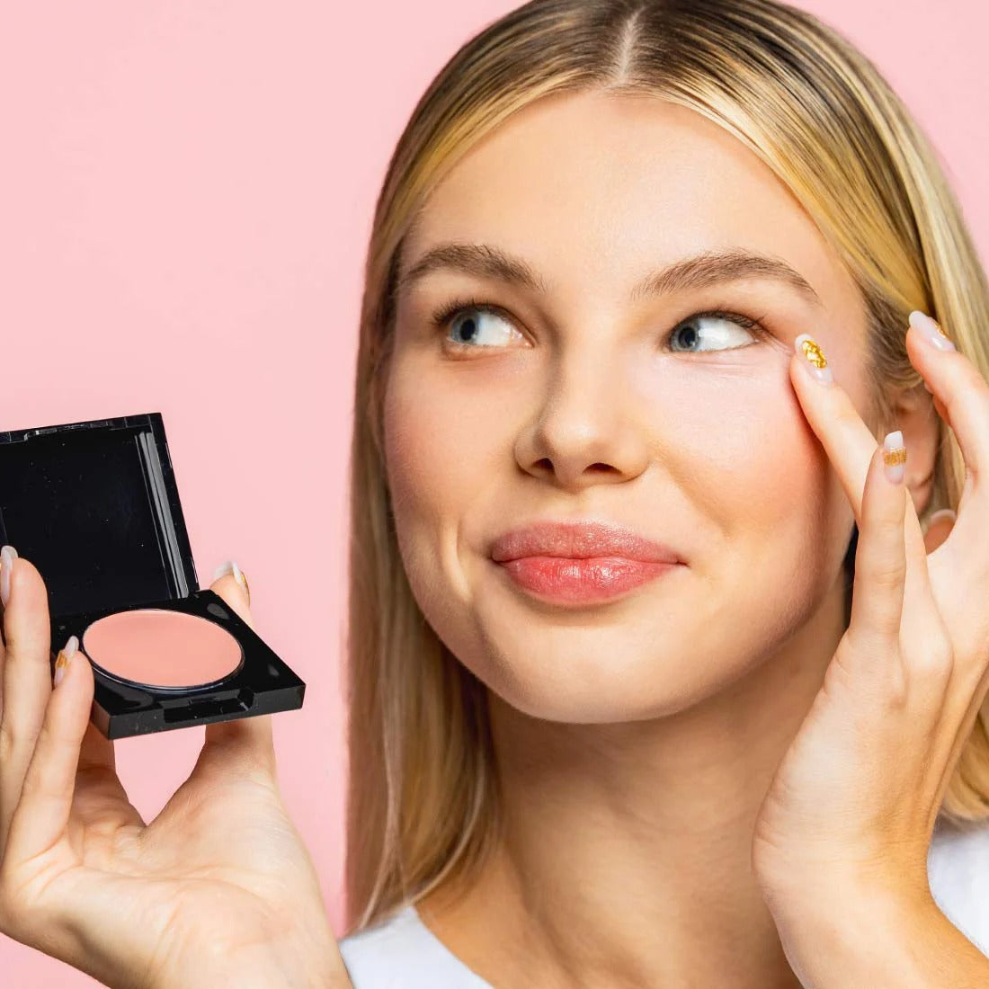 Under Eye Brightener – Dark Circle Corrector & Instant Eye Illuminator
