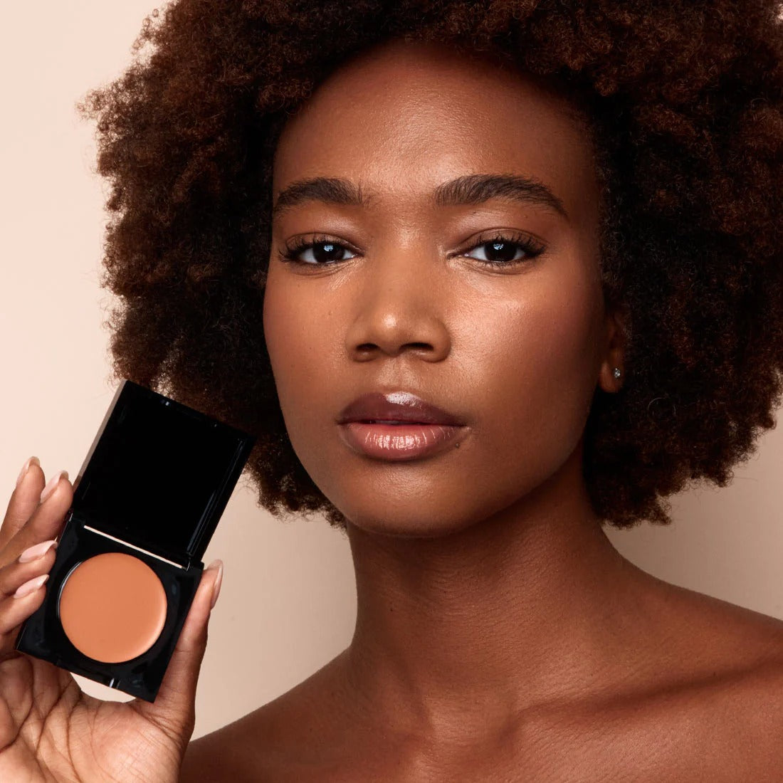 Under Eye Brightener – Dark Circle Corrector & Instant Eye Illuminator
