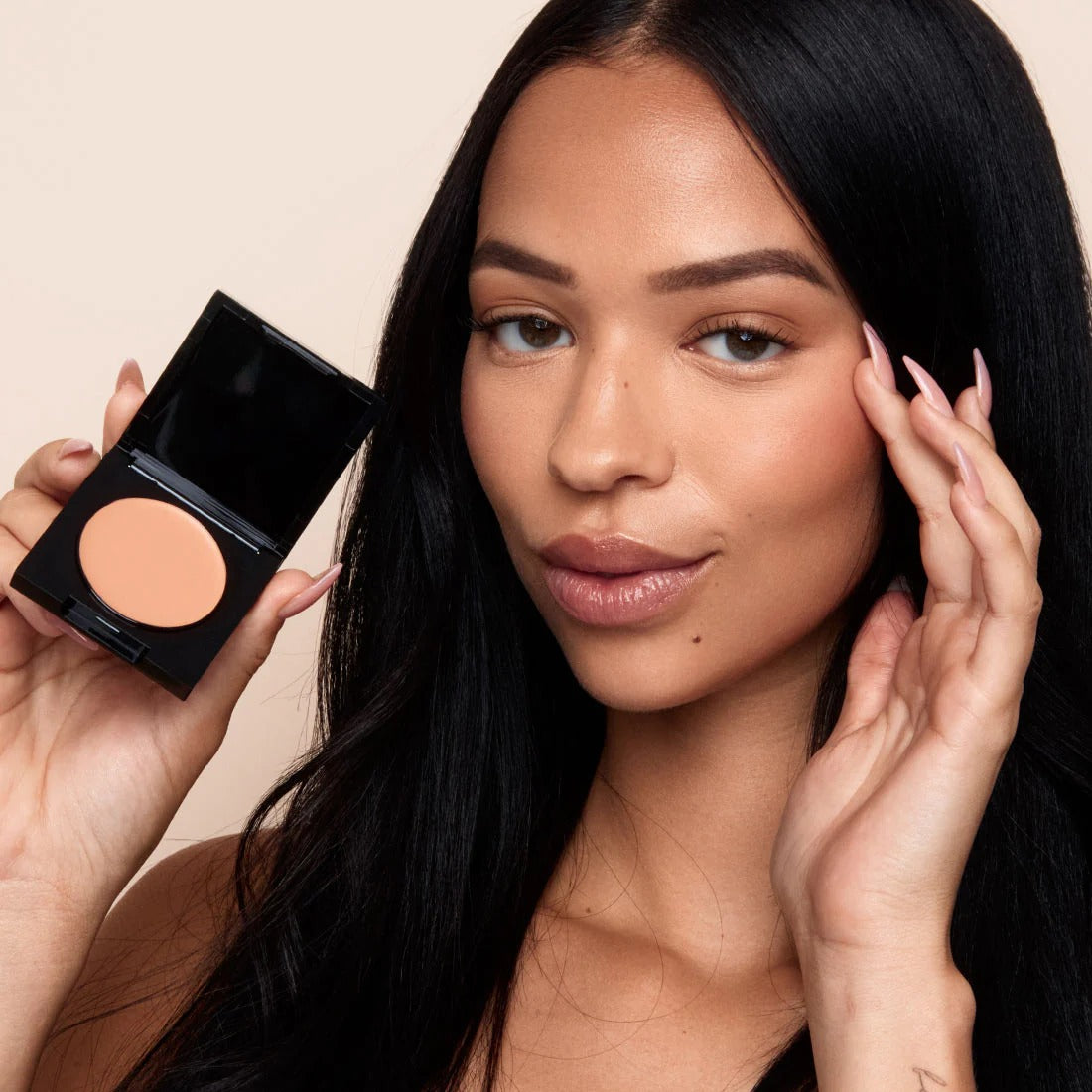 Under Eye Brightener – Dark Circle Corrector & Instant Eye Illuminator